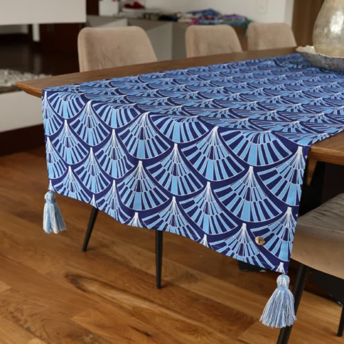 Camino de Mesa XL Refugio Indigo